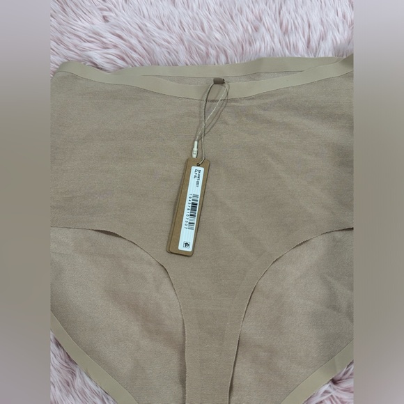 NWT SKIMS POWER MESH HIGH WAISTED THONG - Picture 9 of 12